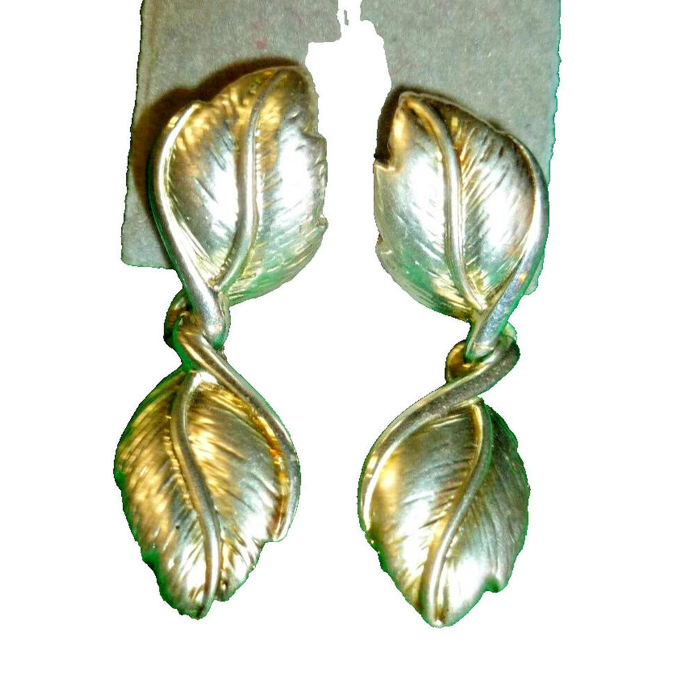 Vintage Leaf Pierced Earrings Silver Tone NEW Textured Dangle